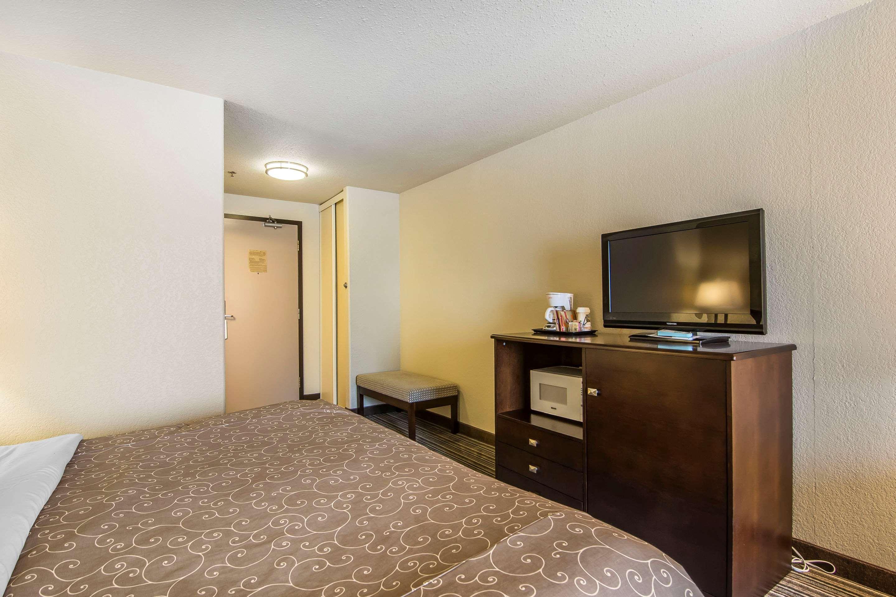 Quality Inn & Suites Yorkton Exterior foto