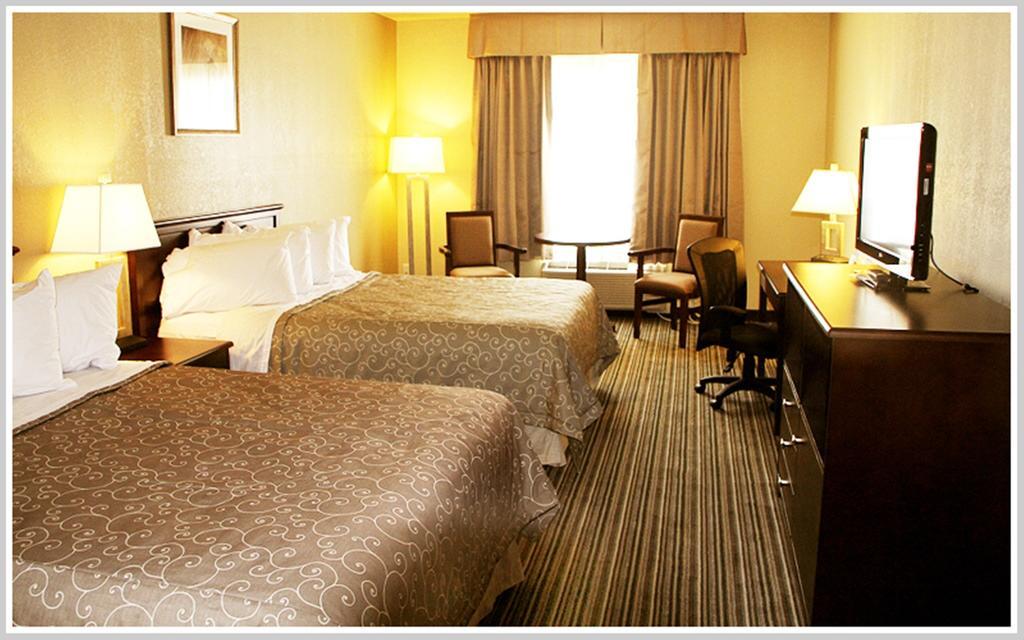 Quality Inn & Suites Yorkton Exterior foto